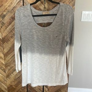 Language size large woman’s shirt! Ombre great to white shirt!